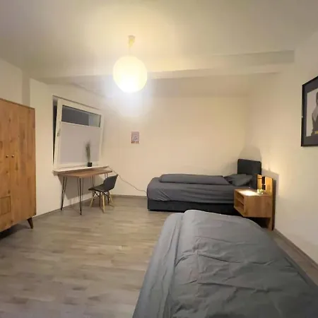Livemore24 - Apartment 5 In Duisburg Wlan - Smart-Tv - 24-7 Check-In Und Kueche Apartment Duisburg