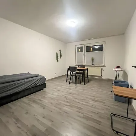 Livemore24 - Apartment 5 In Duisburg Wlan - Smart-Tv - 24-7 Check-In Und Kueche Apartment
