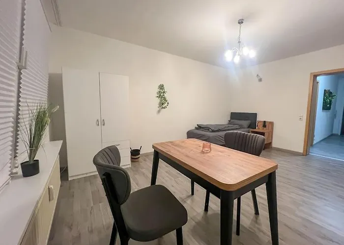 Livemore24 - 5 In Wlan - Smart-tv - 24-7 Check-in Und Kueche Appartamento Duisburgo